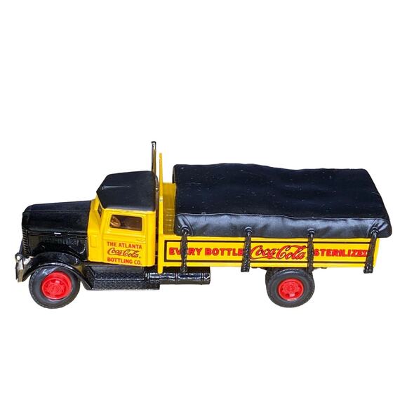 Vintage 1991 AHL Hartoy Coca-Cola Peterbilt 260 Yellow 1:64 w/Cover No Box-Mint - Picture 3 of 9